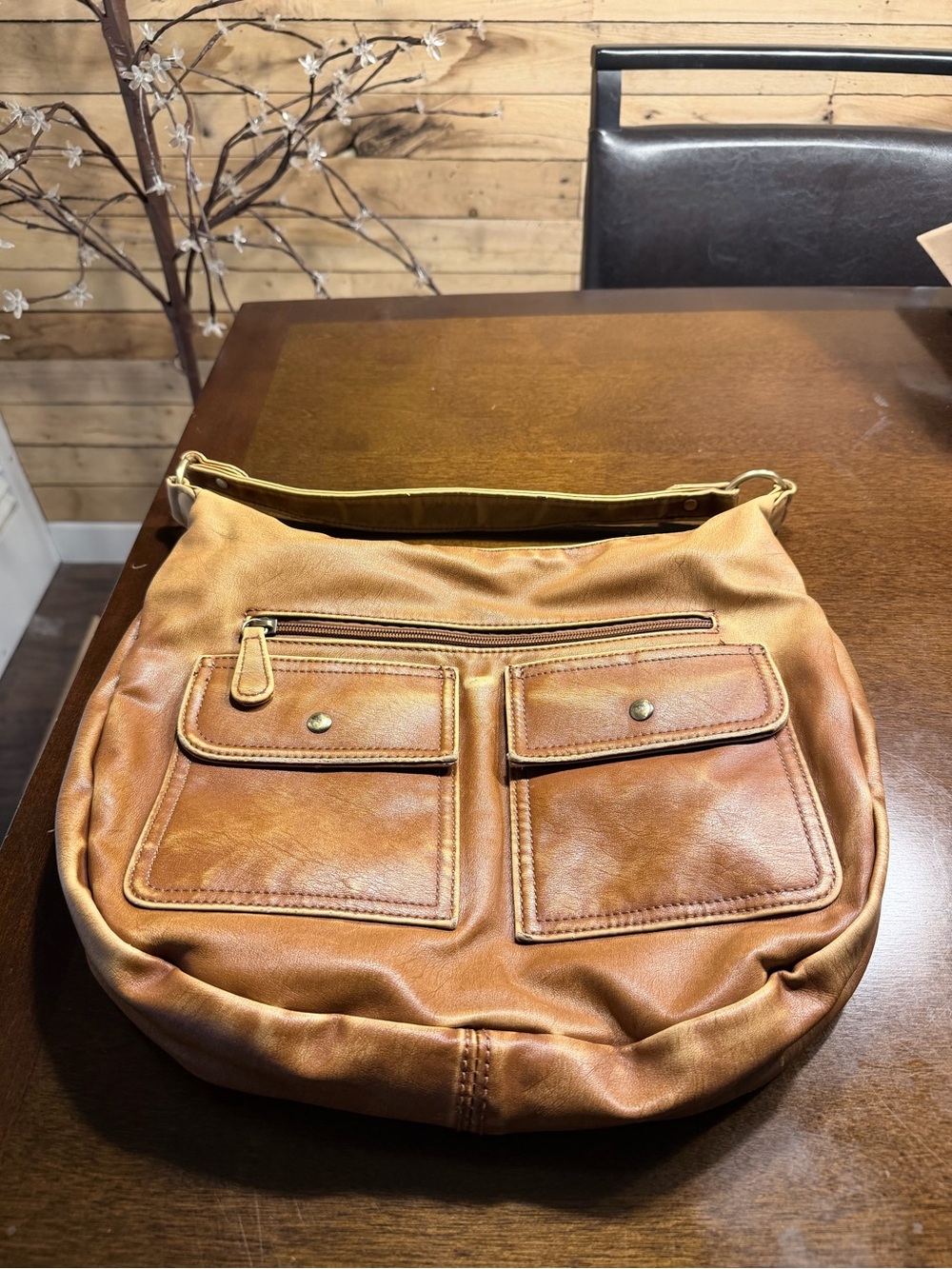 Leather Hobo Shoulder Bag in Warm Tan